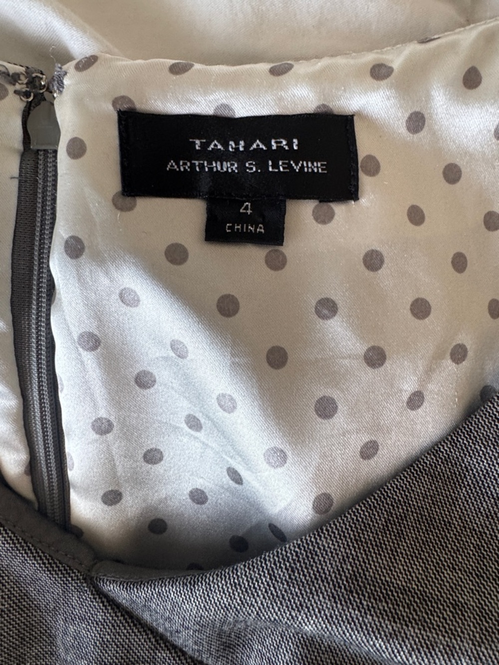 Tahari Arthur S. Levine Gray Wool Blend Cap Sleeve Sheath Dress Size 4 - Picture 10 of 13